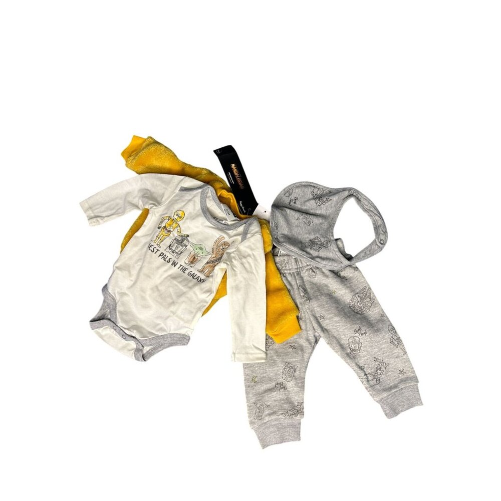 NWT Star Wars Baby 4-Piece Outfit Set With Onesie Pants & Fuzzy Sweatshirt 0-3 M